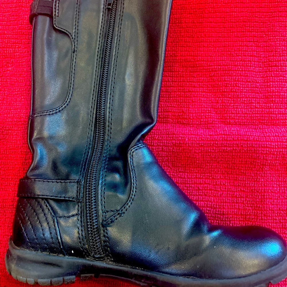 Like new Nordstrom boots! Stylish and practical!